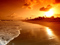منظره زیبا غروب طلائی در ساحل