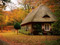 خانه زیبا در منظره پاییزی جنگل