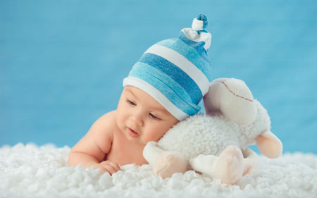 عکس نوزاد و عروسک ببعی baby sweet kid newborn