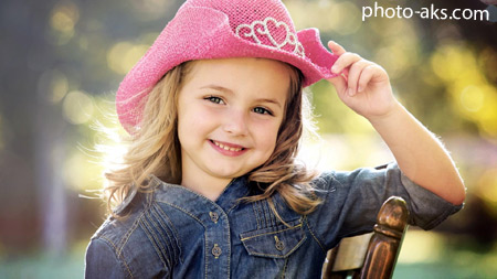 دختر خوشگل با کلاه صورتی cute baby girl