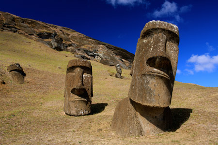 مجسمه موآی جزیره ایستر شیلی moai easter island