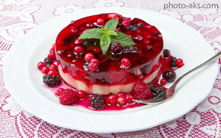 دسر ژله ای توت فرنگی strawberry dessert