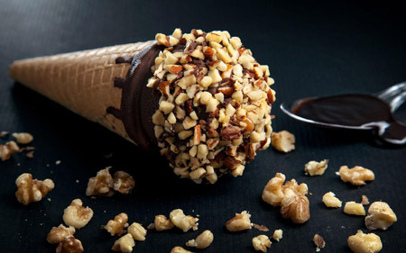 عکس بستنی قیفی گردویی ice cream chocolate cone