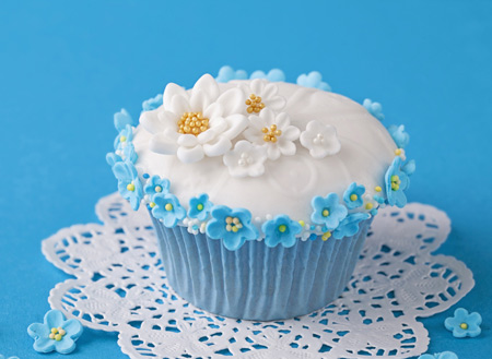 عکس کیک و شیرتی آبی blue cake picture