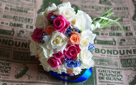 دسته گل رز رنگارنگ عروس bouquet roses colorfull