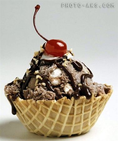 بستنی شکلاتی chokoladen ice cream