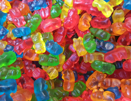 پاستیل های رنگارنگ خرسی gummi candies