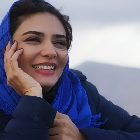 عکس با لبخند لیندا کیانی iranian actress smile