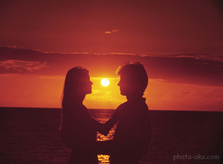 عکس دختر و پسر در غروب sunset love sea