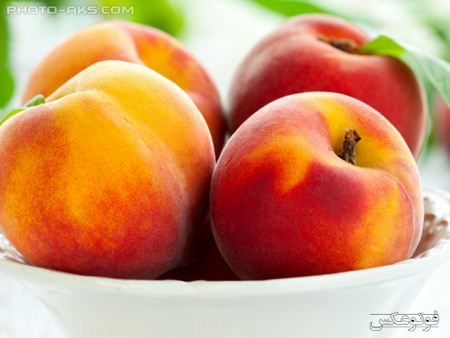 هلوی آبدار و خوشمزه Peaches Fruit