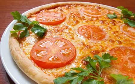 پیتزا گوجه فرنگی مارگاریتا pizza tomatoes margaret tasty