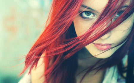 عکس نگاه دختر مو قرمز زیبا red hair girl face