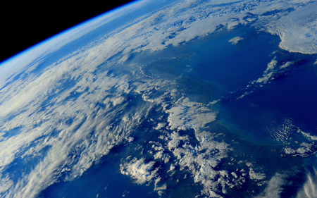 عکس سطح کره زمین از فضا earth surface in space