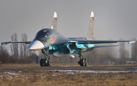 عکس جنگنده روسی سوخو در فرودگاه jangande sokho su 34 rosieh