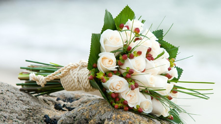 دسته گل عروس رز سفید wedding white rose flower