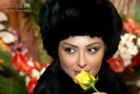 http://pic.photo-aks.com/photo/actor/actress/niyosha_zeyghami/medium/aks-khanom-zeyghami-91.jpg