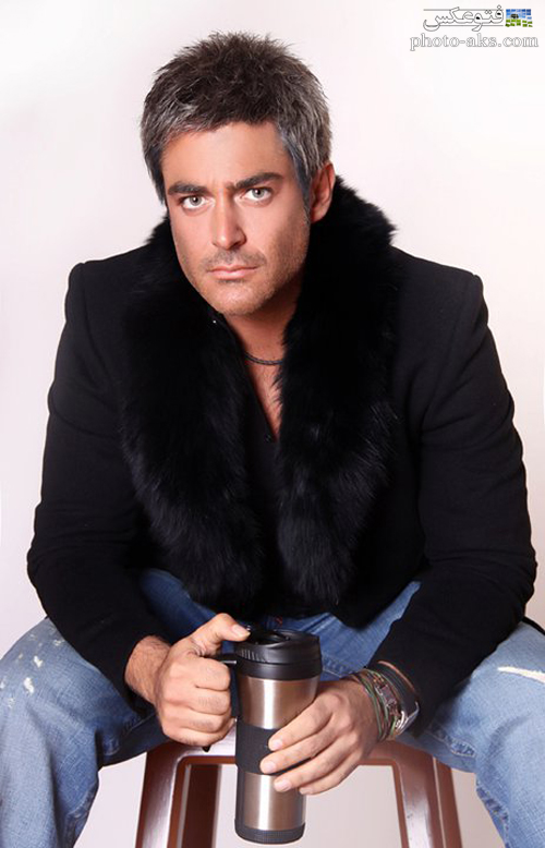 http://pic.photo-aks.com/photo/actor/man-actor/mohammad-reza-golzar/large/aks_jadid_golzar.jpg