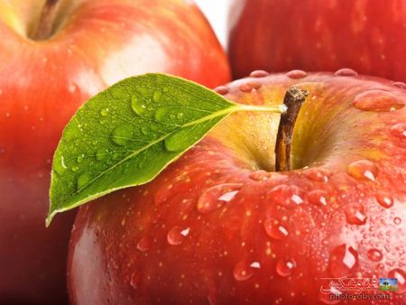 عکس سیب با طراوت و رسیده apple wallpaper