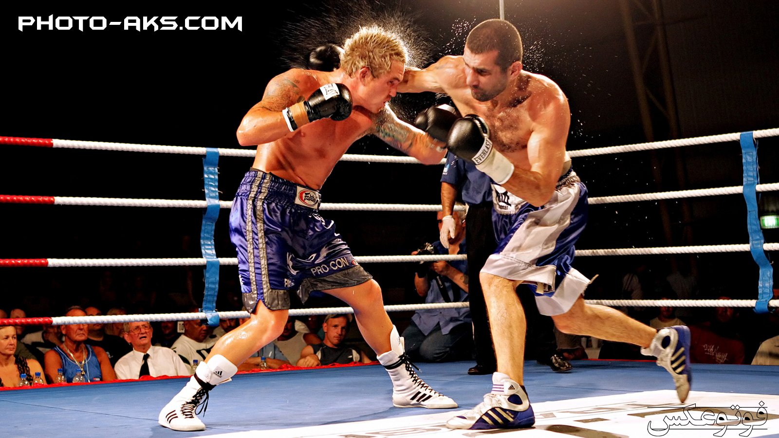 http://pic.photo-aks.com/photo/sports/combat/large/on-boxing-ring.jpg