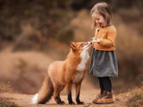 عکس روباه و دختر بچه