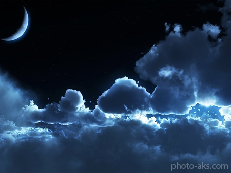 آسمان ابری در شب blue night sky