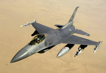 پرواز جنگنده اف 16 آسمان عراق f16 fighter iraq