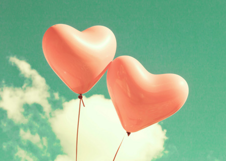 بادکنک های صورتی قلبی شکل pink balloons heart