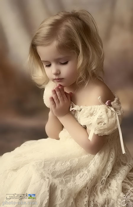 دختر بچه در حال دعا کردن girl kid in pray