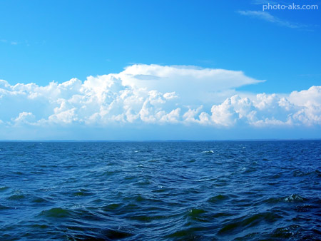 دریا و آسمان آبی blue sea sky wallpaper