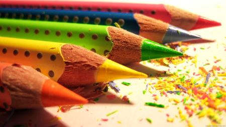 عکس مدادهای رنگی نقاشی color pens
