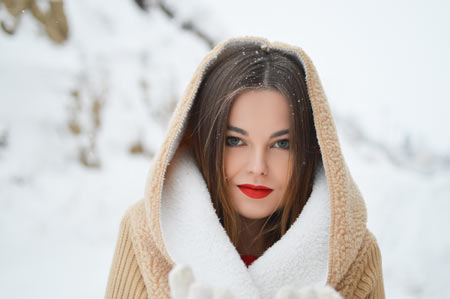 عکس دختر با آرایش زیبا در زمستان girl model make up winter
