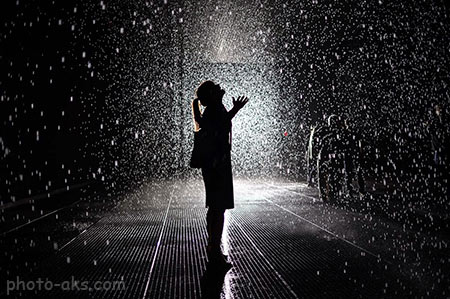 عکس بارش باران در شب girl night rain