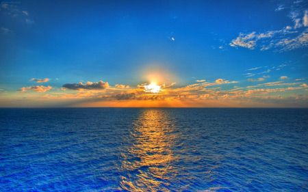 طلوع زیبای خورشید در افق دریا sunrise sea landscape