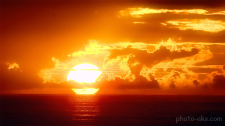 غروب زیبا آفتاب در دریا beautiful sunset