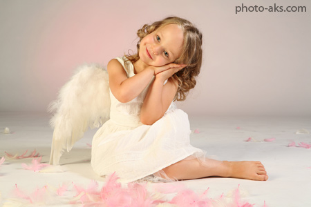 دختر کوچولو با بال فرشته sweet girl kid angle