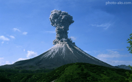 انفجار کوه آتشفشان volkano