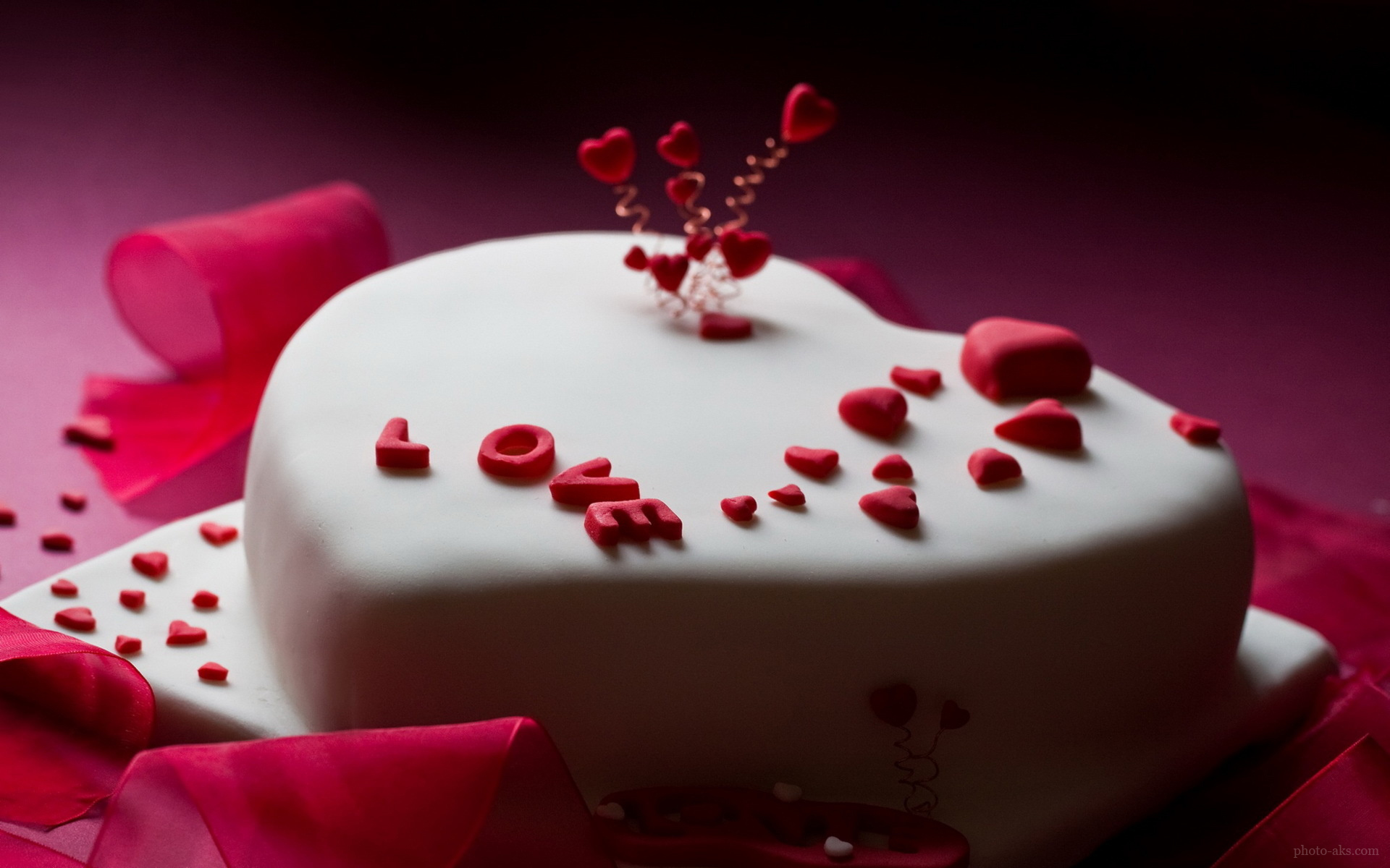 مدل کیک تولد عاشقانه قلب