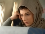 نیوشا ضیغمی در هواپیما